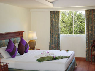 Sea Pearl Beach & Spa Patong Luaran gambar
